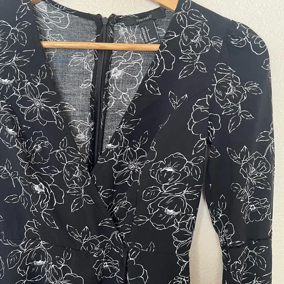 Forever 21 | Black and White Floral Romper - Picture 4 of 7